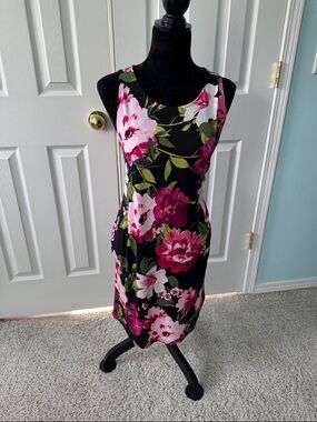Sleeveless Black Floral Shift Dress with Pink Blooms